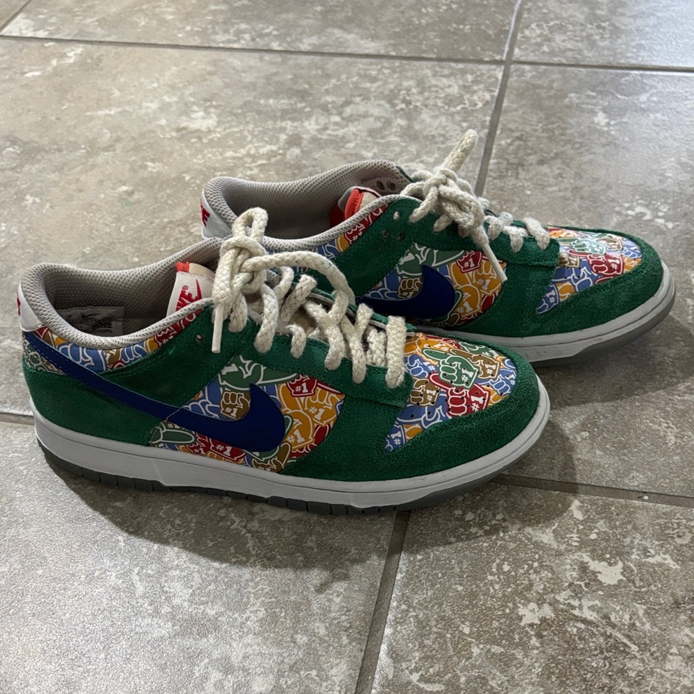 Nike Air Force Ones size 6y kids or 7.5 women’s Green team #1 fan